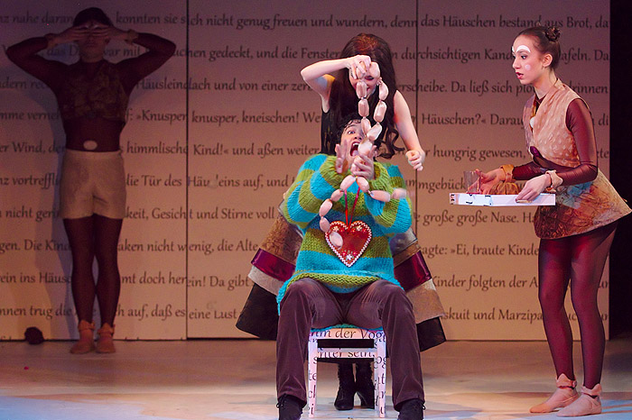 Wild im Wald (Bild 11/16)