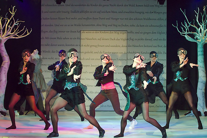 Wild im Wald (Bild 15/16)